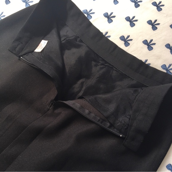 Black Fall/ Winter Pencil Skirt (Below Knee, High Waist) - Picture 7 of 8